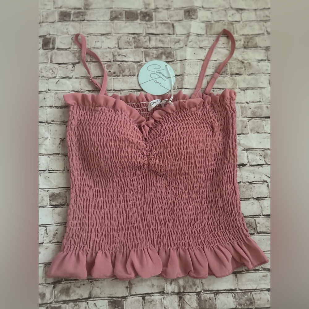 Cloud Ten NWT Rose Pink Smocked Crop Top Size M